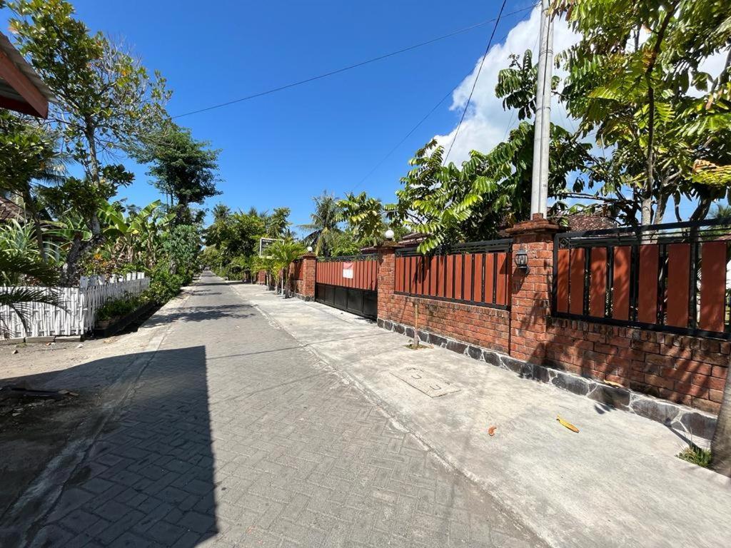 Capital O 92615 Villa Utama D'Alas Purwo Ringinpintu Ngoại thất bức ảnh
