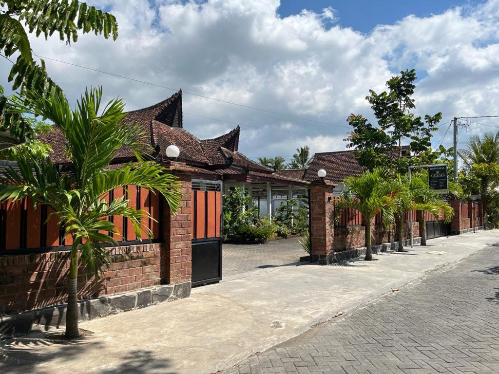 Capital O 92615 Villa Utama D'Alas Purwo Ringinpintu Ngoại thất bức ảnh